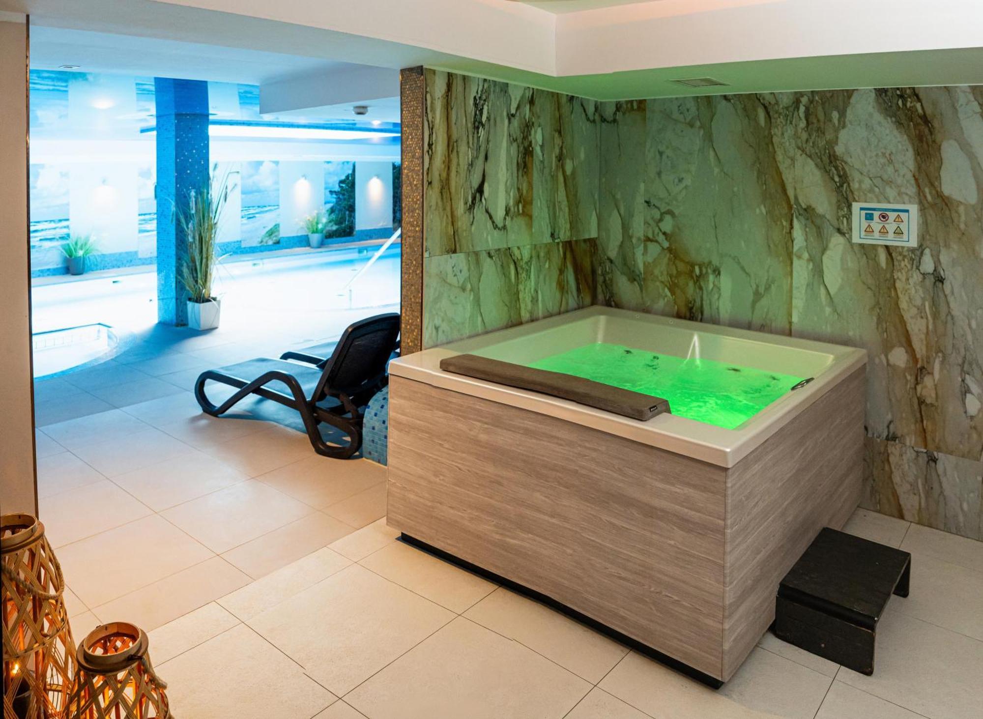 Hotel Szafir Jastrzębia Góra Kültér fotó